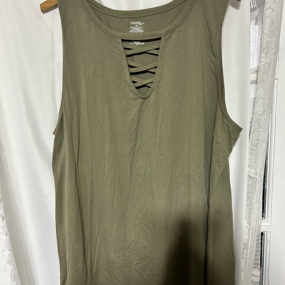 George Olive and Navy tops -3x/2x- two comfortable tops-new or like new - Picture 2 of 12